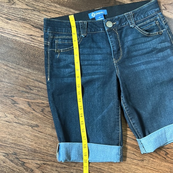 Democracy “Ab” Solution Stretch Denim Shorts - Picture 9 of 12